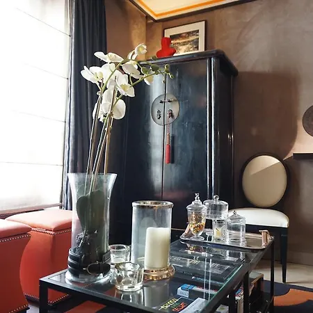 Appartement Rue De Ponthieu 8 *